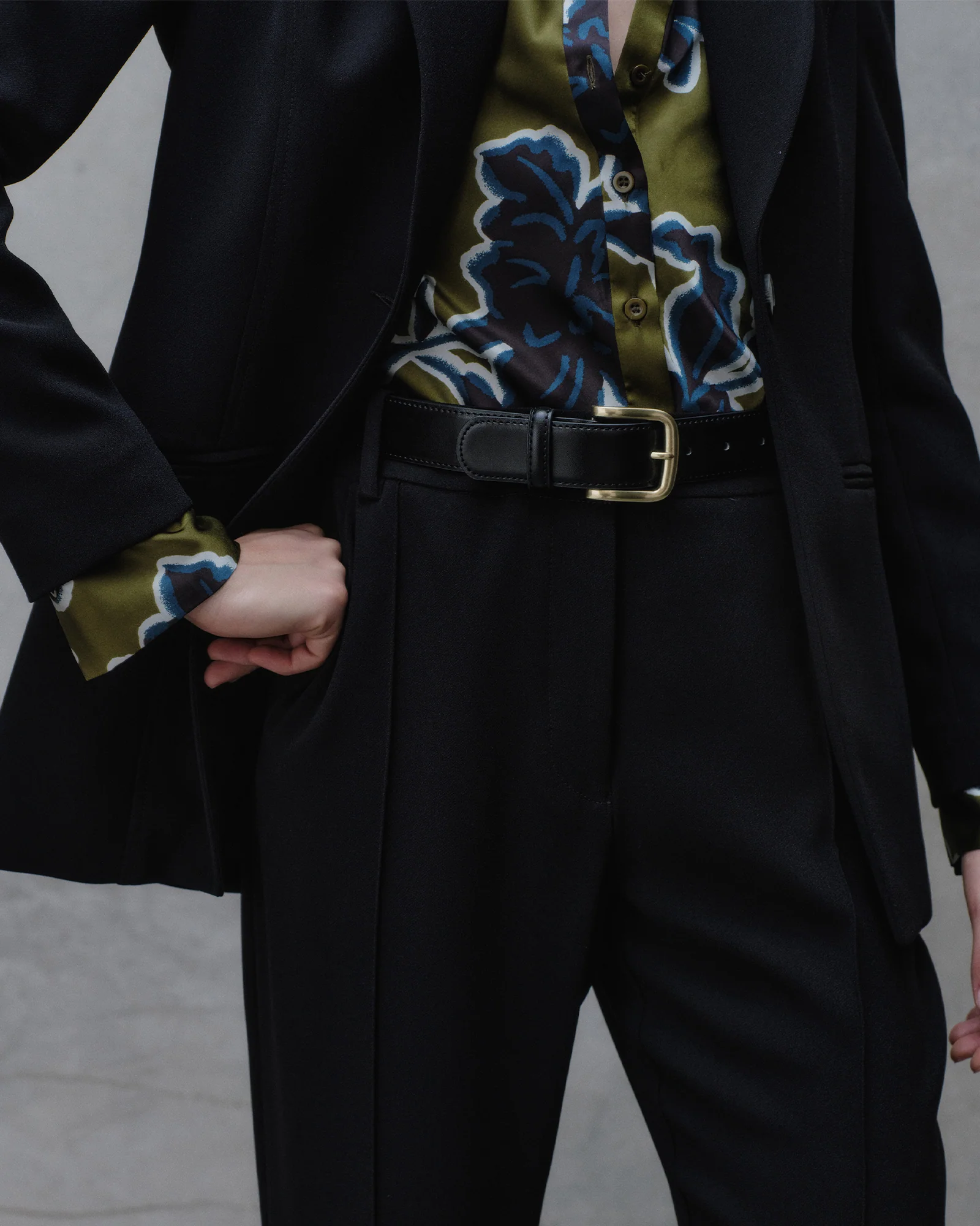 Pin Tuck Detail Flared Pant - Image 5